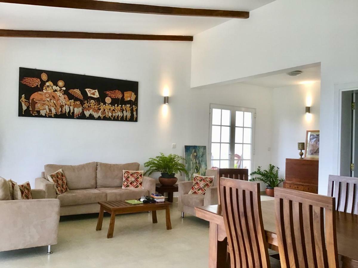 Amandari Holiday Villa Gelioya Экстерьер фото